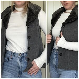 Alfred Dunner 100% Wool Button Up Vest‎ With Removable Faux Fur Collar